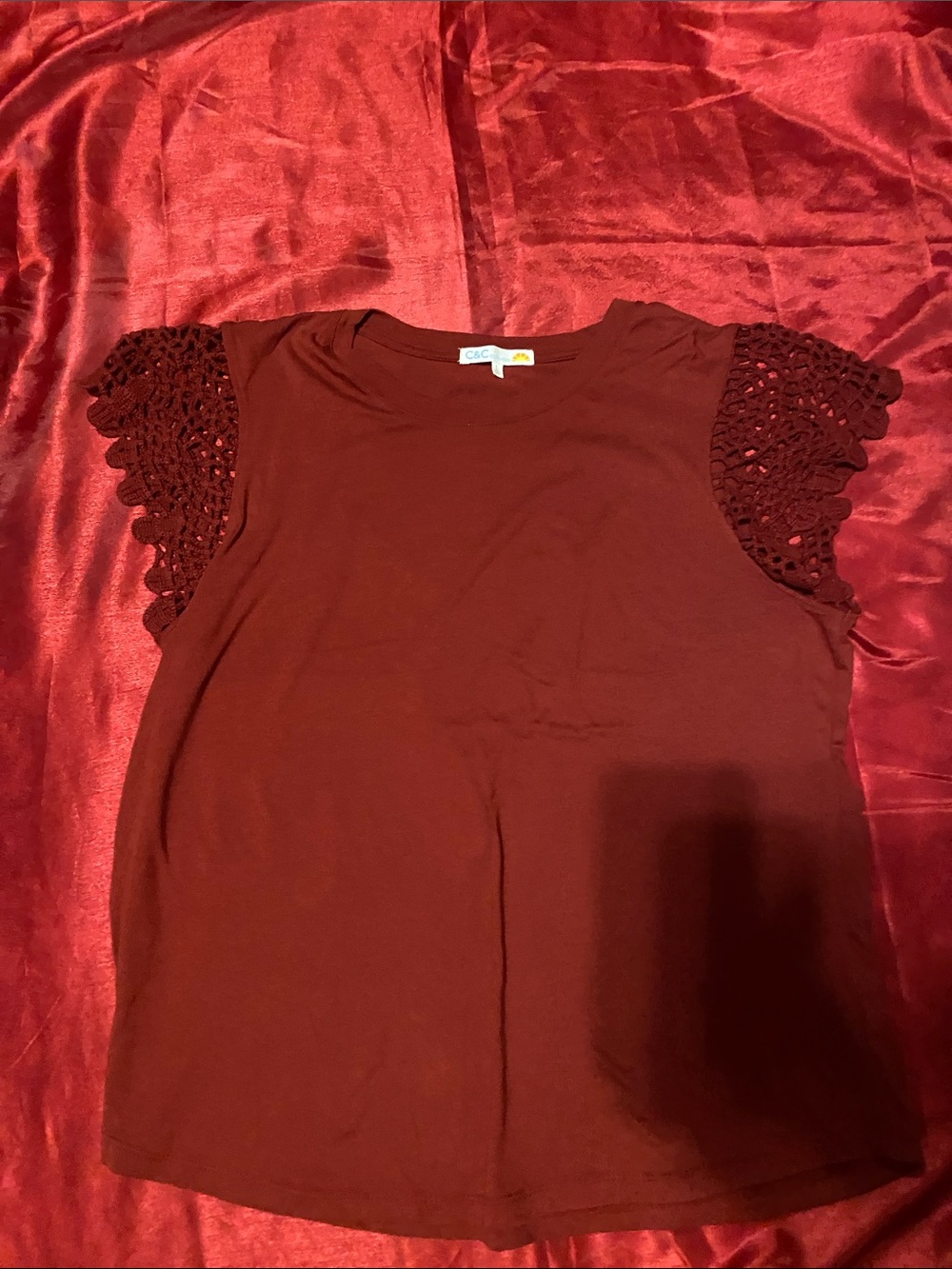 C&C California Women's Burgundy Crochet Cap Sleeve Tank
